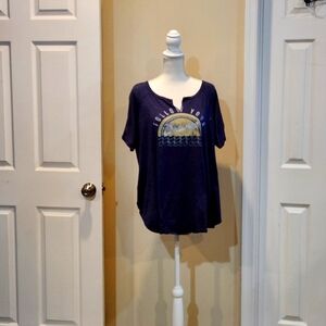 Hiatus split vneck graphic T womens 2X